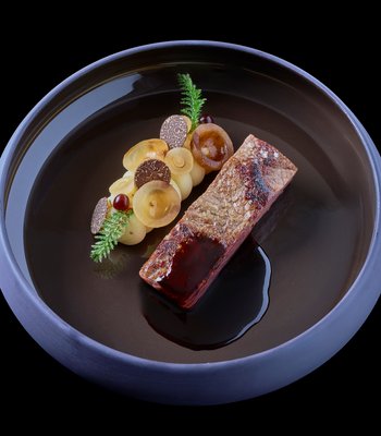 Steak - Beef steak / Black garlic / Onion / Truffle / Balsamic vinegar