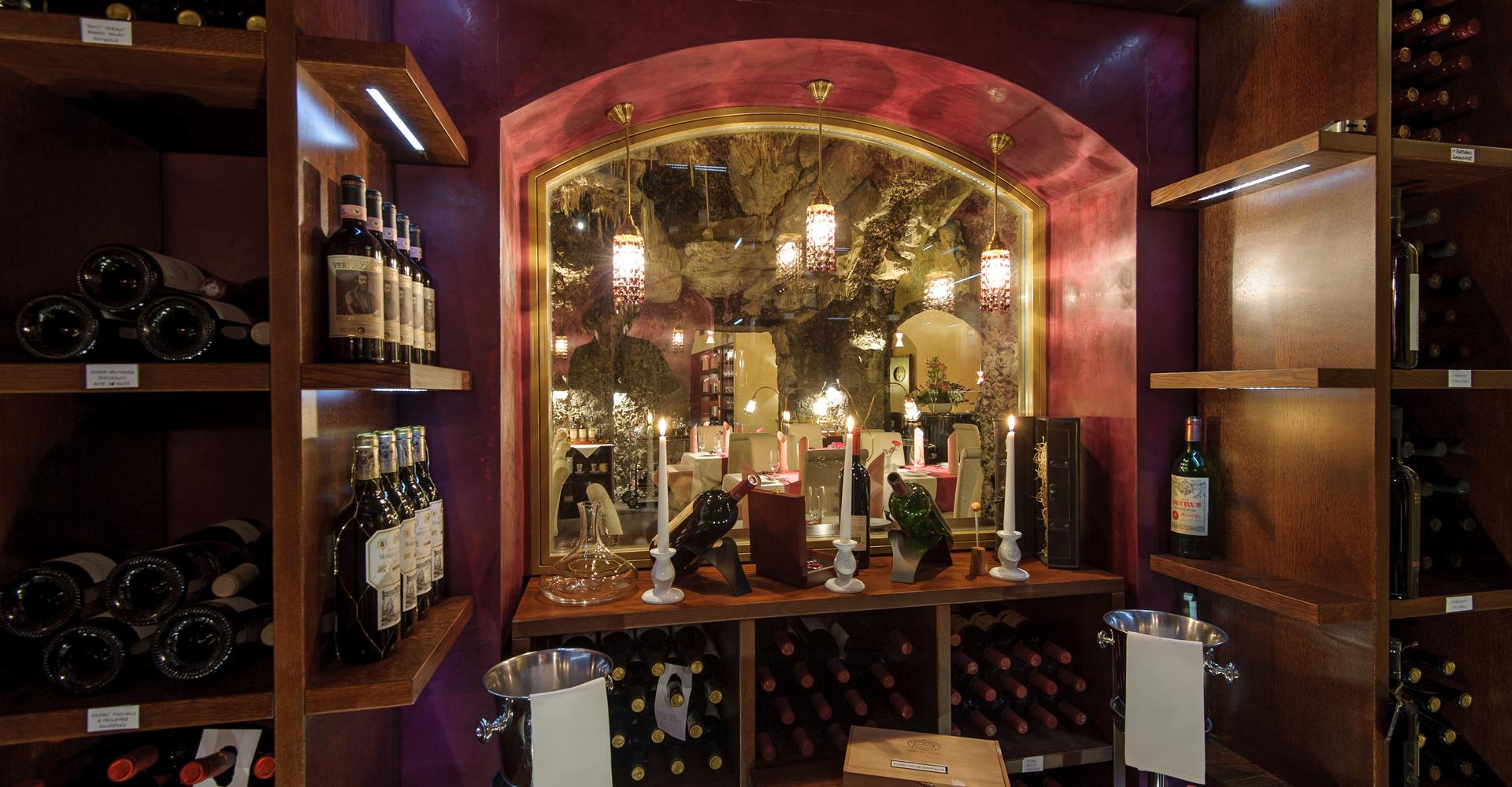 Wide range of Czech and worldwide wines - Gourmet restaurant in Prague city center